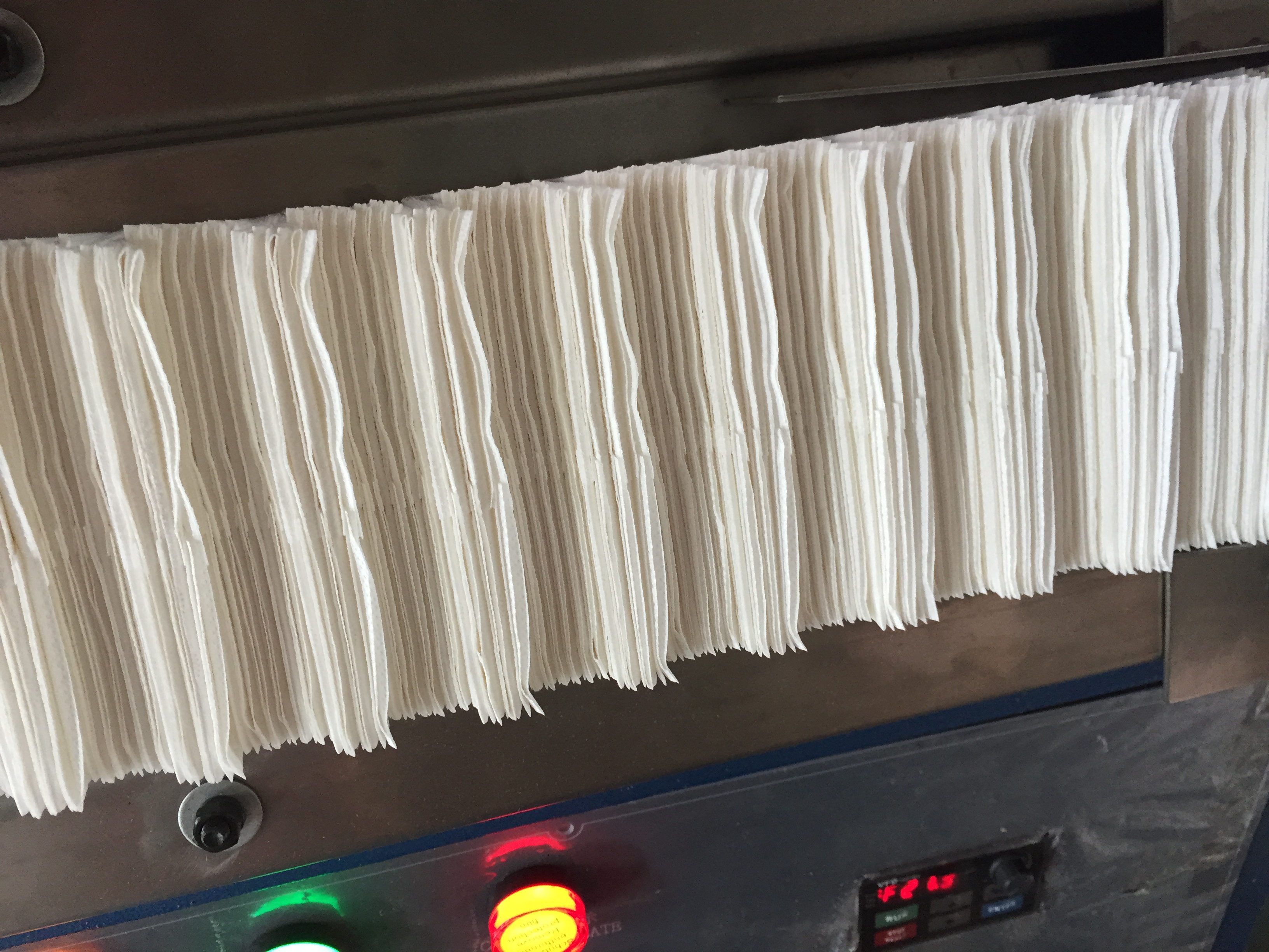 Vacuum Mini Face Tissue Paper Handkerchief Paper Making Machine